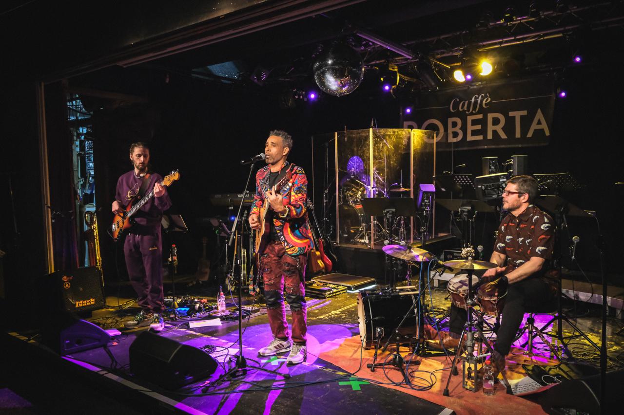 Polmighty – Live Performance